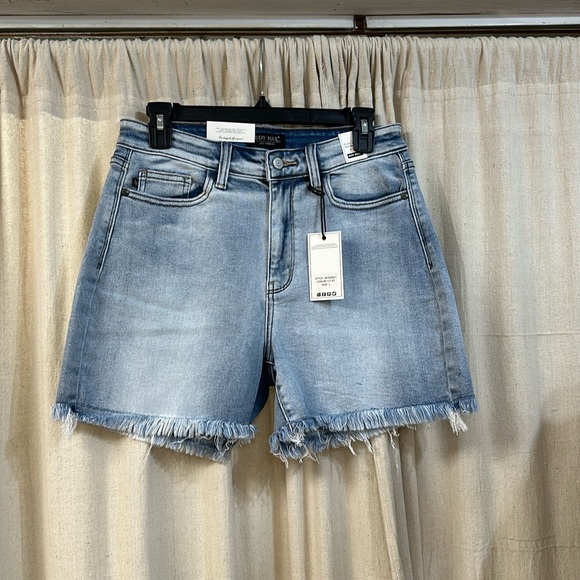 Judy Blue Pants - Judy Blue HW fray hem cut off dad shorts. Front rise 11” inseam 4.5” 15250